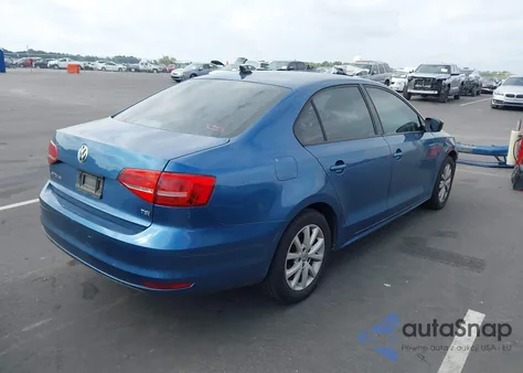 2015 Volkswagen Jetta 1.8T Se z USA, uszkodzony, nr VIN 3VWD17AJ3FM256912
